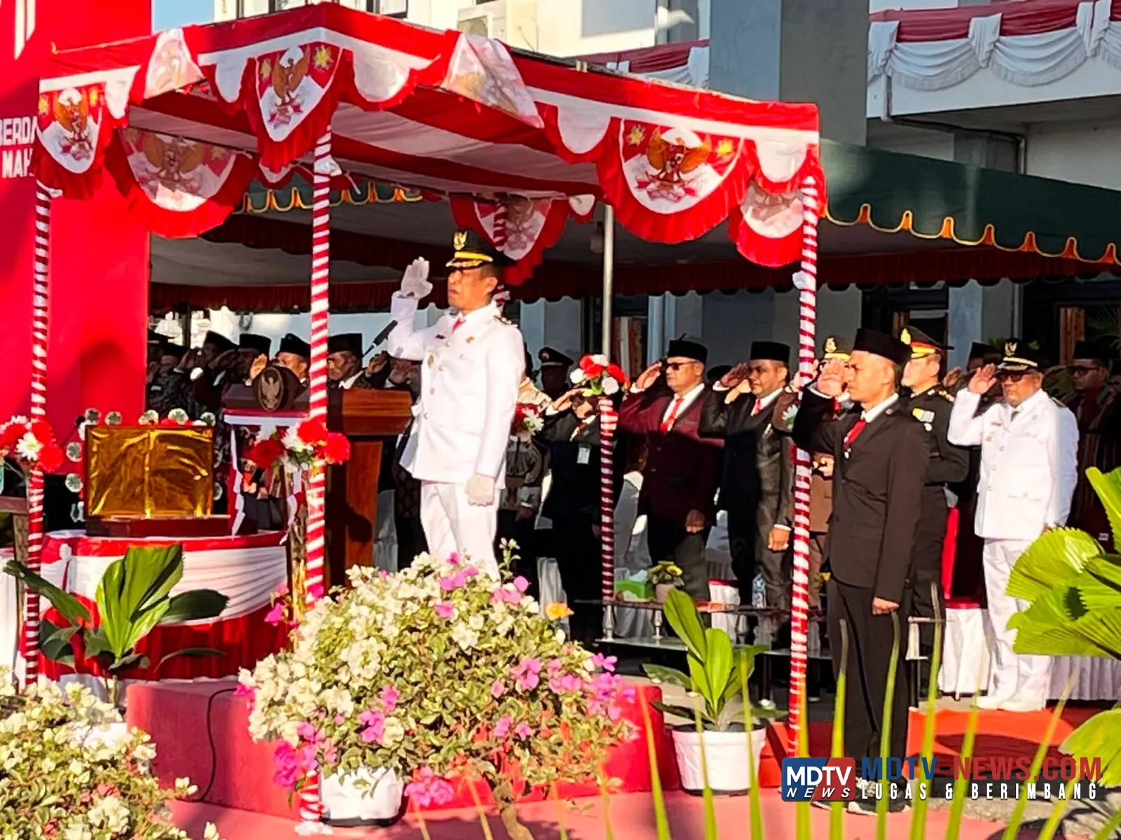 Sang Merah Putih Diturunkan, Rangkaian HUT ke-81 RI di Lembata Berakhir Khidmat