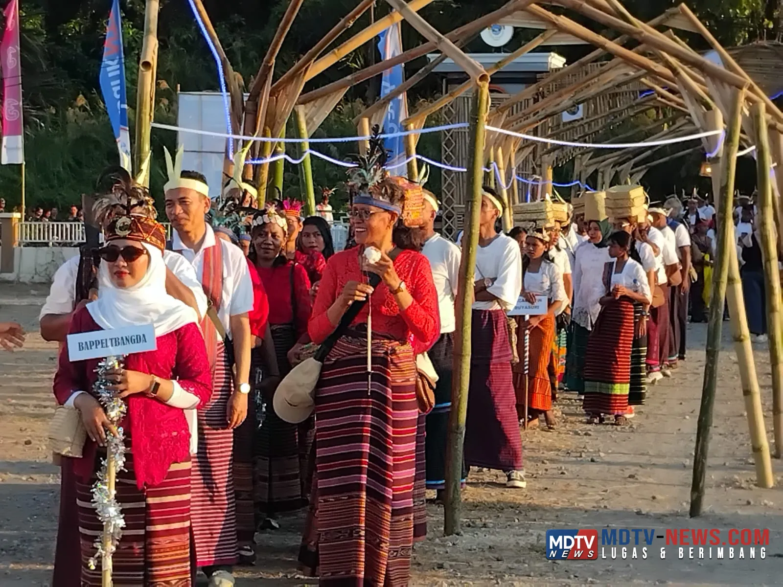 Karnaval Budaya Meriahkan Pembukaan Festival Internasional Lamaholot 2026 di Lewoleba