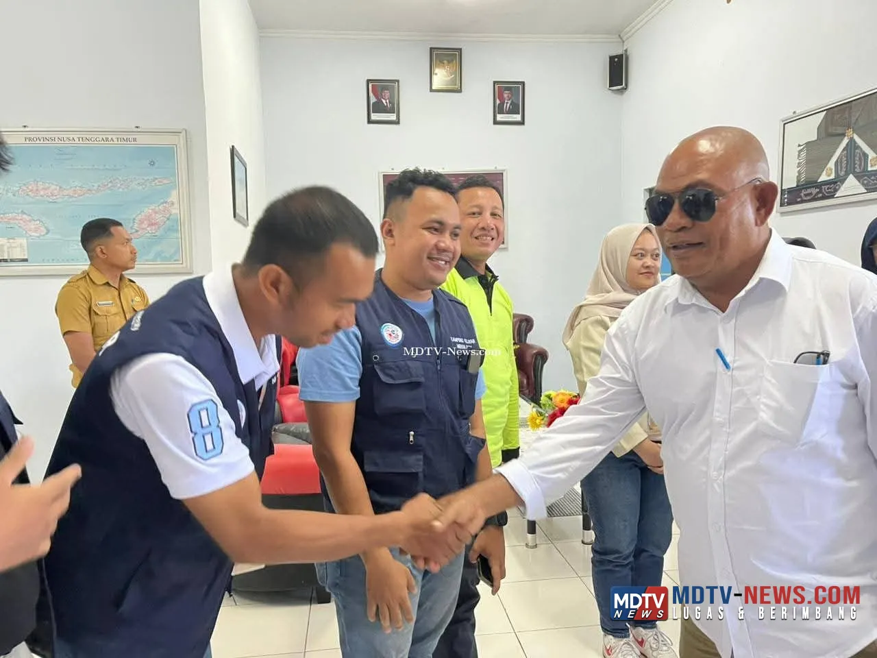 Bupati dan Wakil Bupati Lembata Audiensi dengan Tim Surveyor KKP dan Mahasiswa IPB Terkait Kampung Nelayan Merah Putih